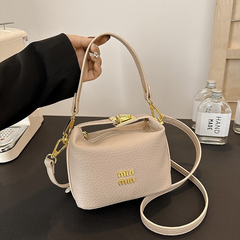 Luxury Lifestyle For Women - Elegant Women Luxury Leather Fashion Crossbody